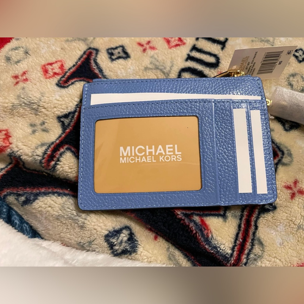Authentic Micheal Kors Card Holder